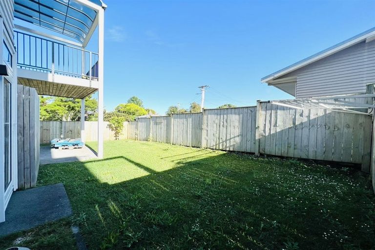 Photo of property in 1 Nephrite Lane, Henderson, Auckland, 0610