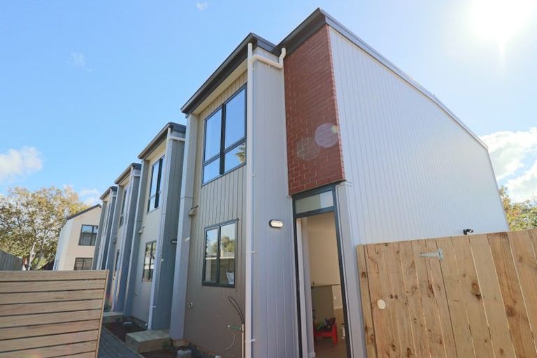 Photo of property in 4e Blue Gum Rise, Sunnyhills, Auckland, 2010