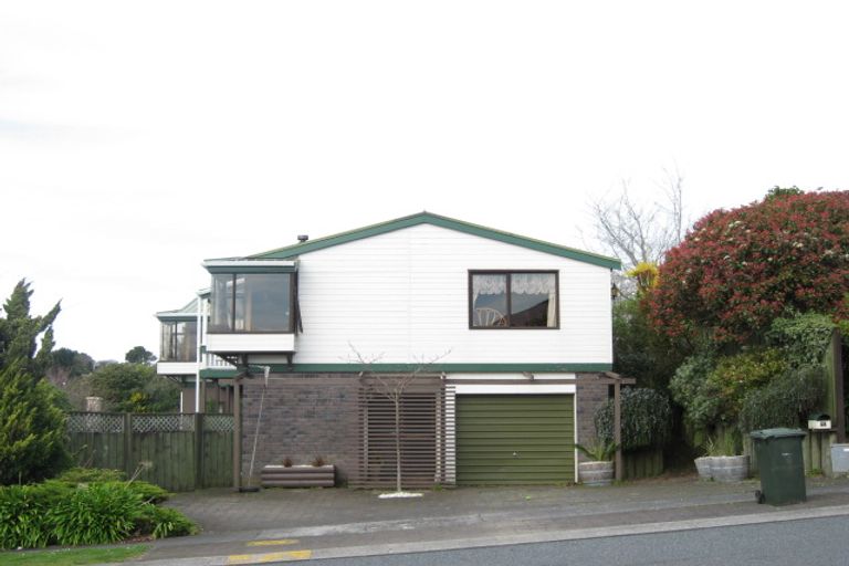 Photo of property in 70 Karina Road, Merrilands, New Plymouth, 4312