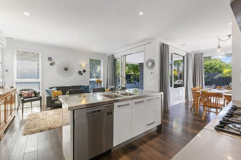 Photo of property in 76a Ladies Mile, Manly, Whangaparaoa, 0930