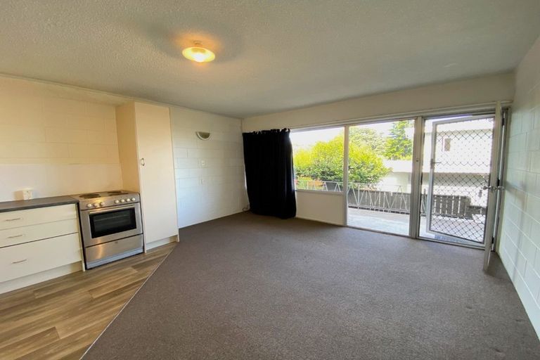 Photo of property in 3 Mountain Road, Mount Wellington, Auckland, 1072