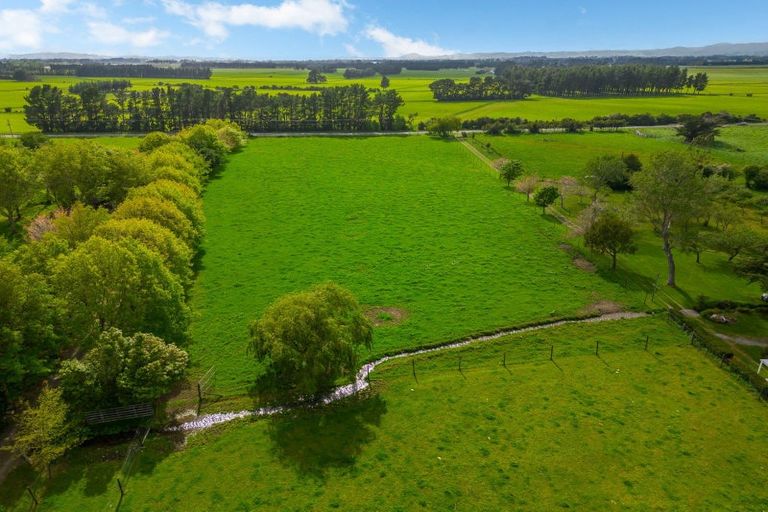 Photo of property in 225 Chester Road, West Taratahi, Carterton, 5791