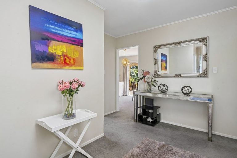 Photo of property in 15 Westhaven Drive, Tawa, Wellington, 5028