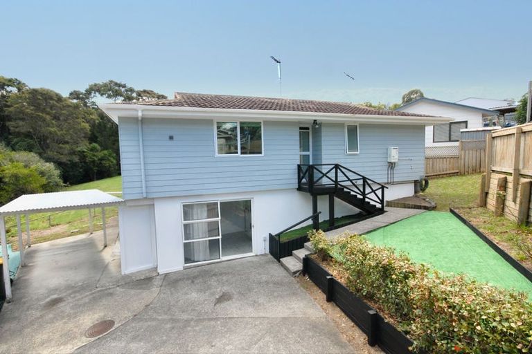 Photo of property in 2/130 Spinella Drive, Bayview, Auckland, 0629