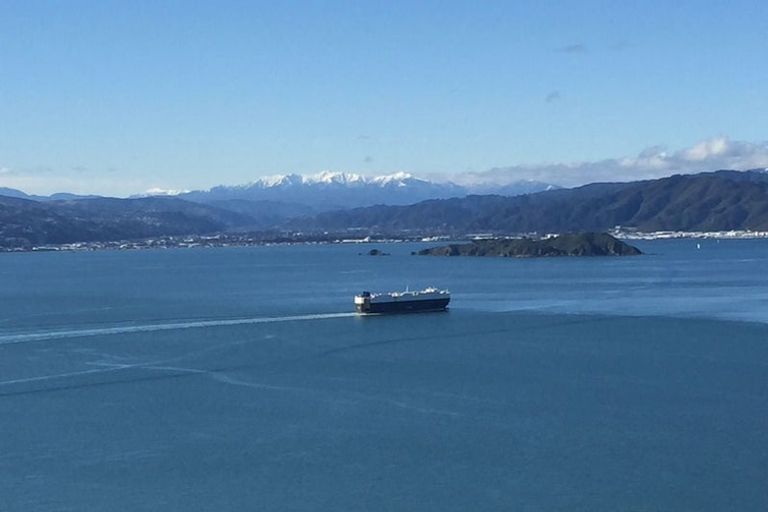 Photo of property in 21 Thane Road, Roseneath, Wellington, 6011