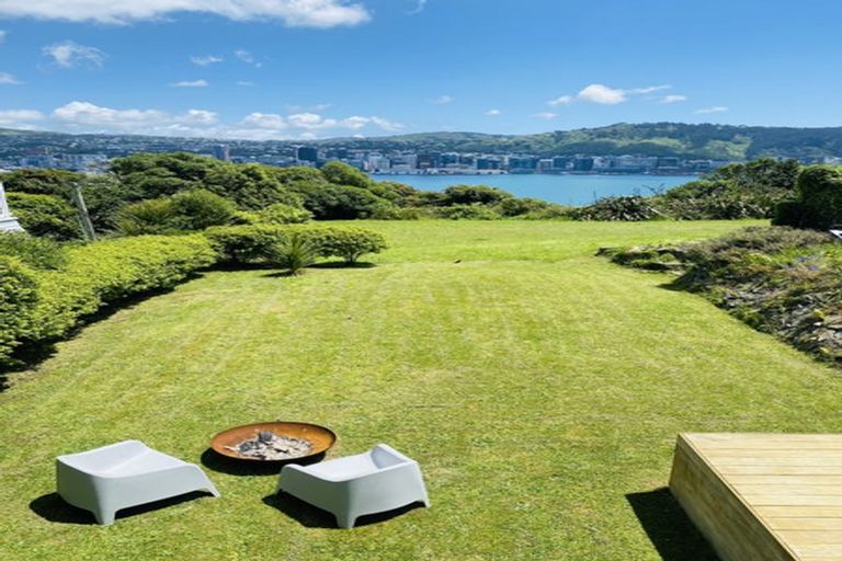 Photo of property in 46a The Crescent, Roseneath, Wellington, 6011