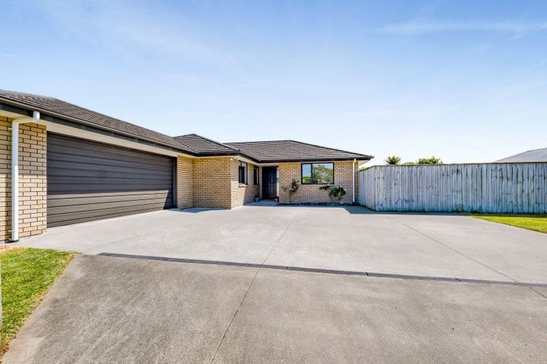 Photo of property in 75 Dillon Drive, Bell Block, New Plymouth, 4312