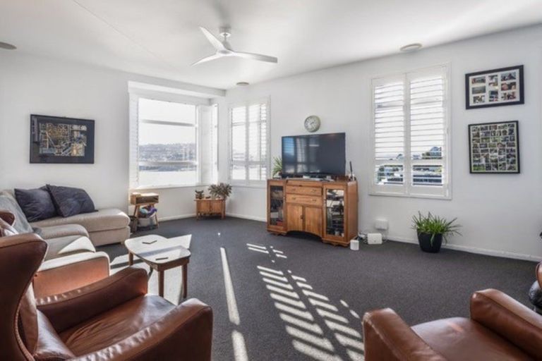 Photo of property in 7a Aranui Street, Miramar, Wellington, 6022