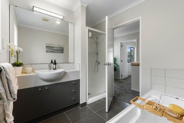 Photo of property in 97 Fields Parade, Oteha, Auckland, 0632