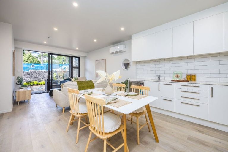 Photo of property in 2/12 Stackhouse Avenue, Bishopdale, Christchurch, 8053