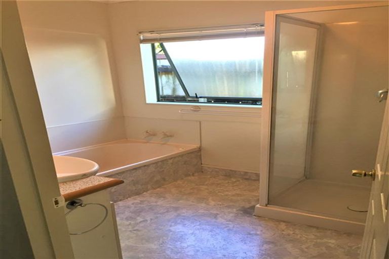 Photo of property in 39a Titirangi Road, New Lynn, Auckland, 0600