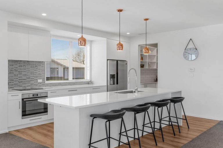 Photo of property in 16 Carpenter Drive, Prebbleton, 7604