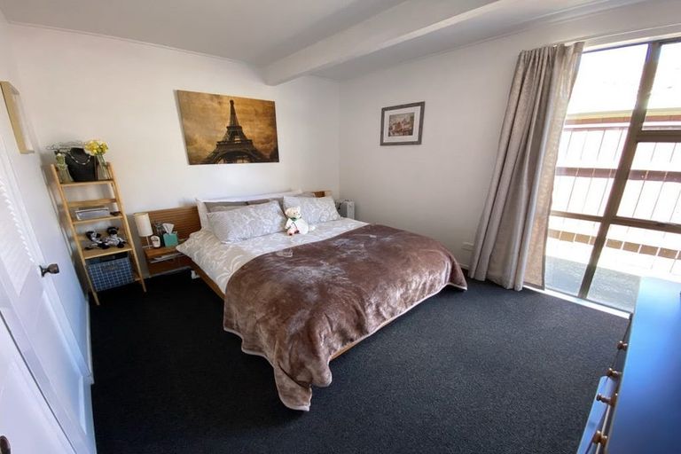 Photo of property in 9 Truscott Grove, Awapuni, Palmerston North, 4412