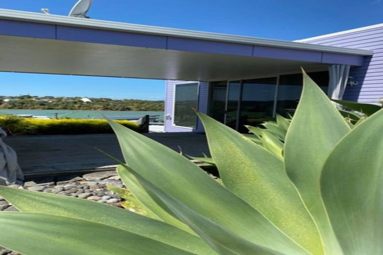 Photo of property in 15 Opotoru Road, Raglan, 3225