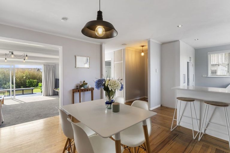 Photo of property in 798 Whangaparaoa Road, Manly, Whangaparaoa, 0930