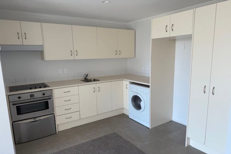 Photo of property in 10d/30 Westward Ho, Glen Eden, Auckland, 0602