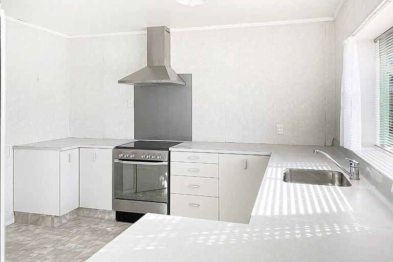 Photo of property in 2/1110 Bank Street, Te Awamutu, 3800