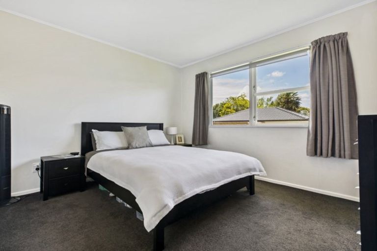 Photo of property in 59 Barrys Road, Glendene, Auckland, 0602