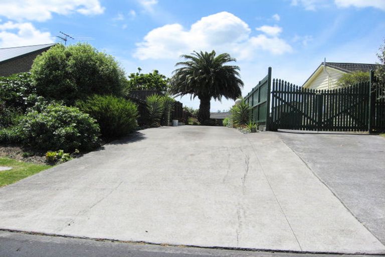 Photo of property in 14 Merlot Heights, Huapai, Kumeu, 0810