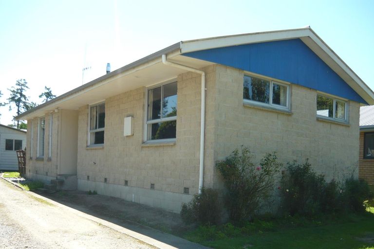 Photo of property in 24 Paul Street, Waimate, 7924