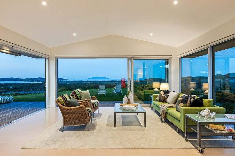 Photo of property in 273 Takatu Road, Tawharanui Peninsula, Warkworth, 0986
