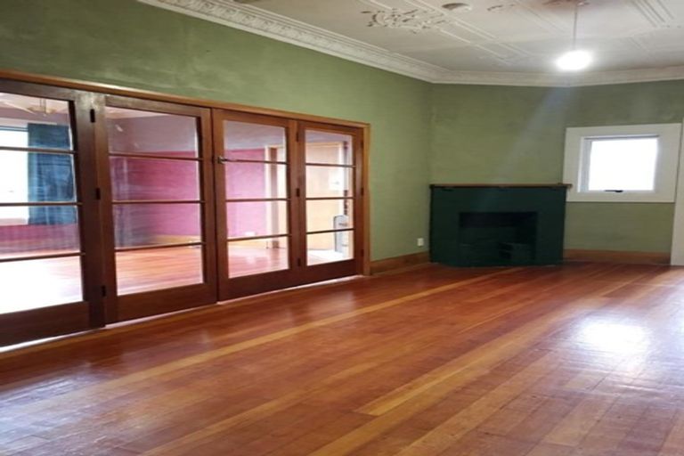 Photo of property in 21 Stone Street, Kenmure, Dunedin, 9011