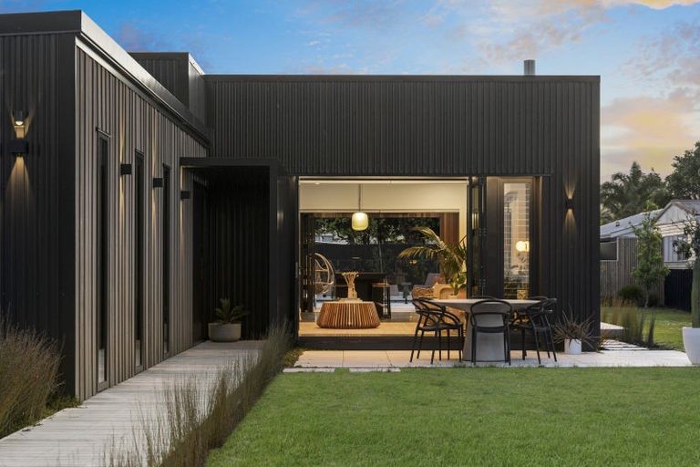 Photo of property in 221 Sylvia Road, Whangamata, 3620