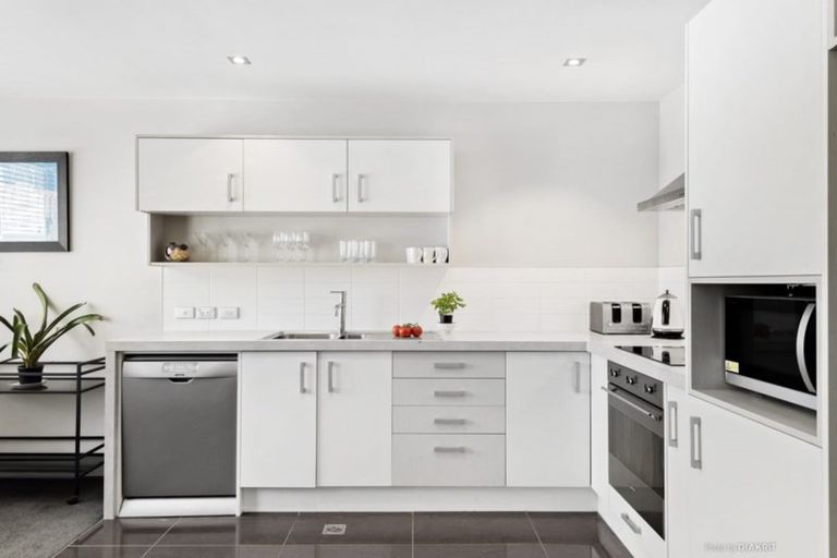 Photo of property in Altar Apartments, 62/120 Rintoul Street, Newtown, Wellington, 6021