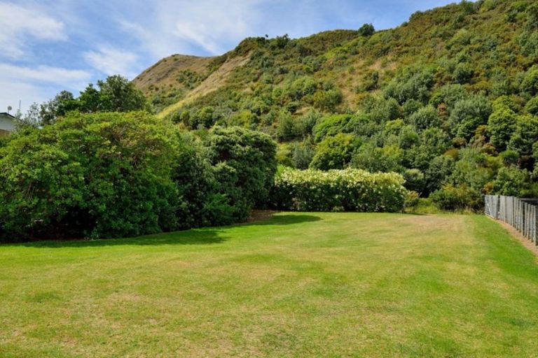Photo of property in 88 Newcastle Street, Mahia, 4198