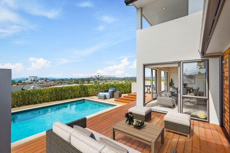 Photo of property in 51 The Ritz, Orewa, 0931