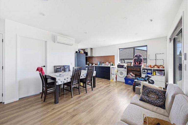 Photo of property in 6 Banks Street, Marfell, New Plymouth, 4310