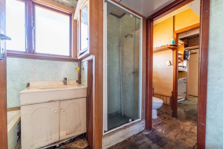 Photo of property in 68 Avenue Road, West End, Timaru, 7910