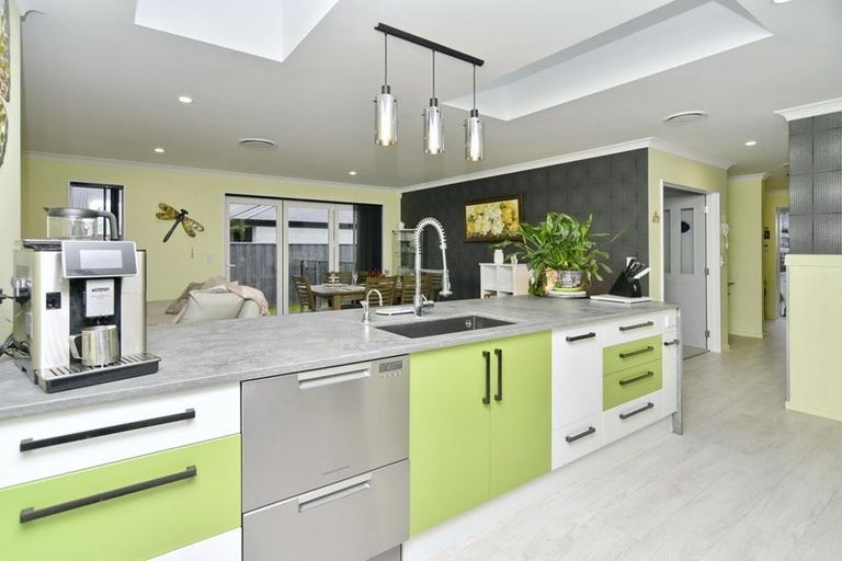 Photo of property in 14 Deans Place, Amberley, 7410