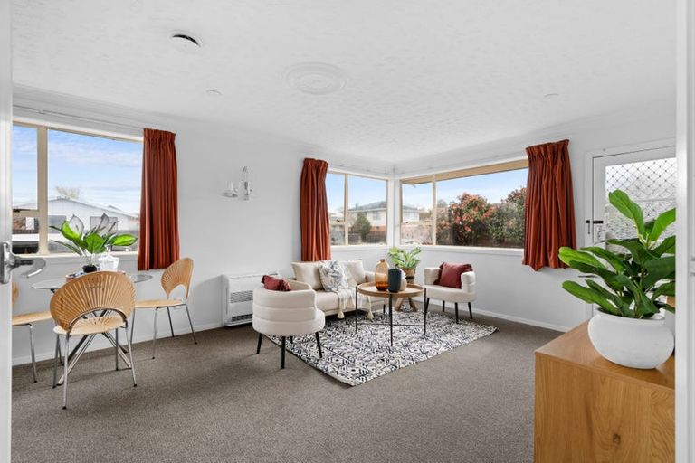 Photo of property in 1/4 Division Street, Riccarton, Christchurch, 8041