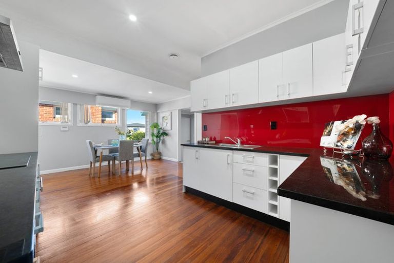 Photo of property in 1/30 Hillcrest Road, Papatoetoe, Auckland, 2025