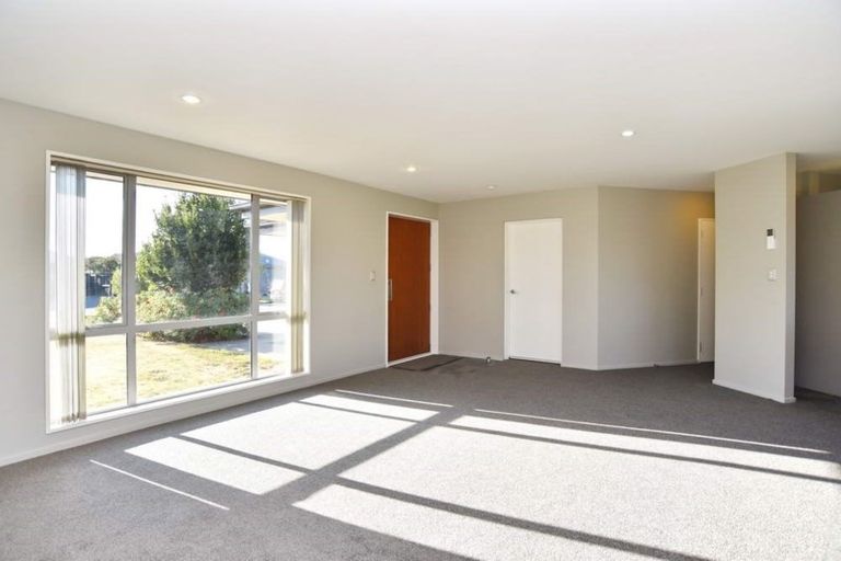 Photo of property in 9 Maple Place, Rangiora, 7400