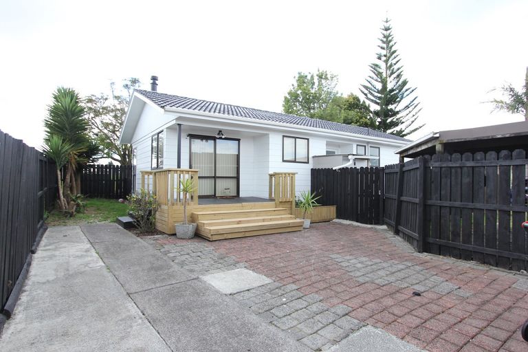 Photo of property in 4a Palmers Road, Clendon Park, Auckland, 2103