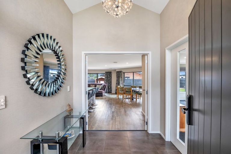 Photo of property in 3 Crabapple Close, Milson, Palmerston North, 4414