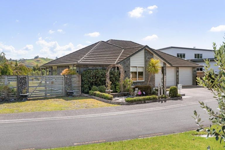 Photo of property in 42 Double Bay Road, Pyes Pa, Tauranga, 3112