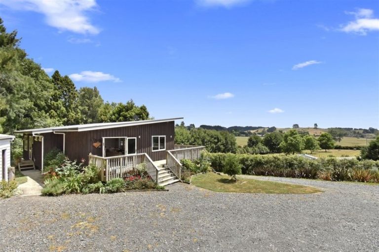Photo of property in 298 Totara Road, Ararimu, Drury, 2579
