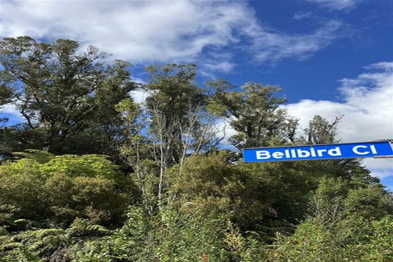 Photo of property in 8 Bellbird Close, Moana, 7875