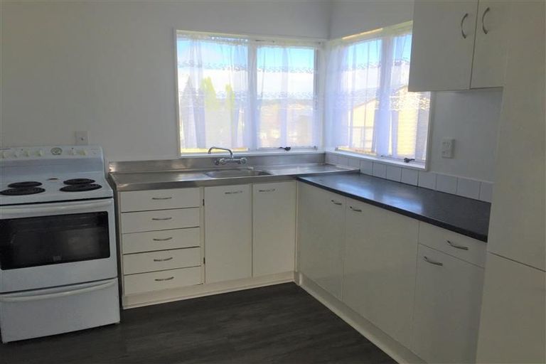 Photo of property in 2/119 Flat Bush Road, Clover Park, Auckland, 2023