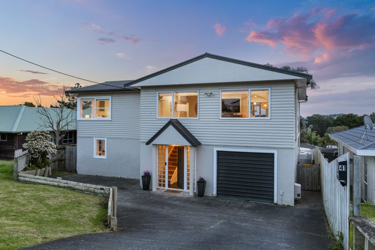 Photo of property in 41 Shakespear Road, Army Bay, Whangaparaoa, 0930