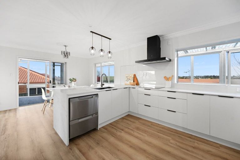 Photo of property in 33 Bartholomew Drive, Nawton, Hamilton, 3200