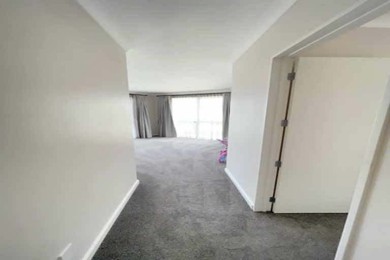 Photo of property in 13 Tawatawa Street, Long Bay, Auckland, 0630
