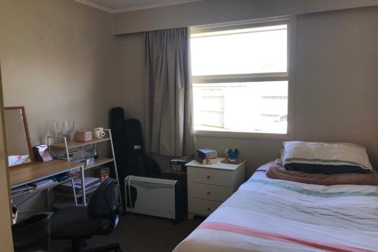 Photo of property in 16 Pulham Crescent, Queenwood, Hamilton, 3210