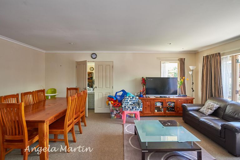 Photo of property in 24 Parnell Street, Fairfield, Lower Hutt, 5011