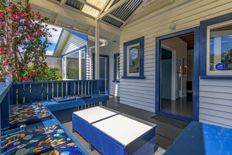 Photo of property in 17 Milverton Avenue, Hokowhitu, Palmerston North, 4410