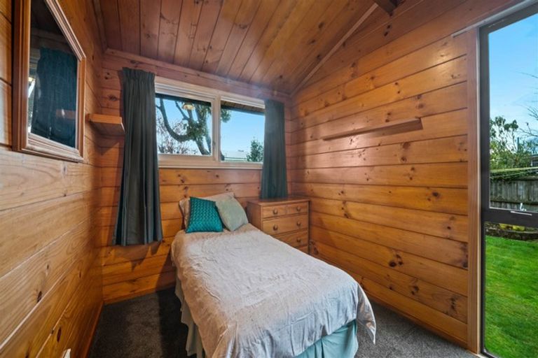 Photo of property in 183 Avonhead Road, Avonhead, Christchurch, 8042