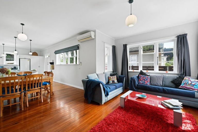 Photo of property in 4 Valley Terrace, Hamilton Central, Hamilton, 3204